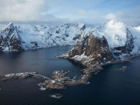 每日大赛别被带走：把例子是不是当规则写清再把字幕改成描述句